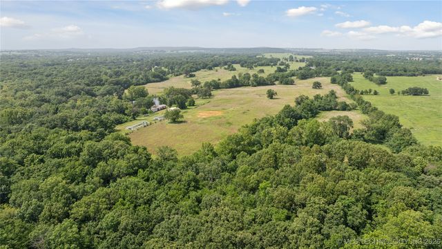 104500 S 4095 Road, Henryetta, OK 74437