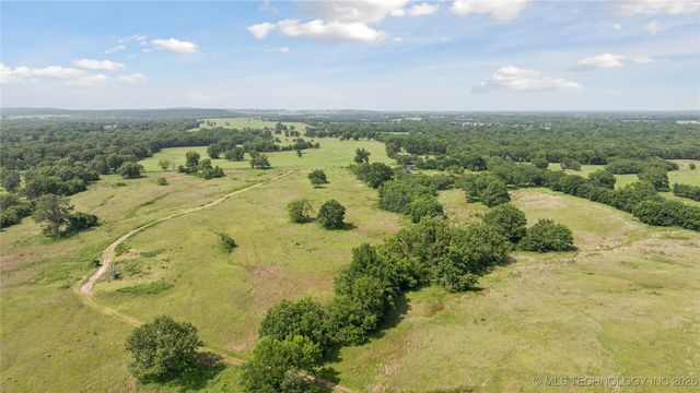 104500 S 4095 Road, Henryetta, OK 74437