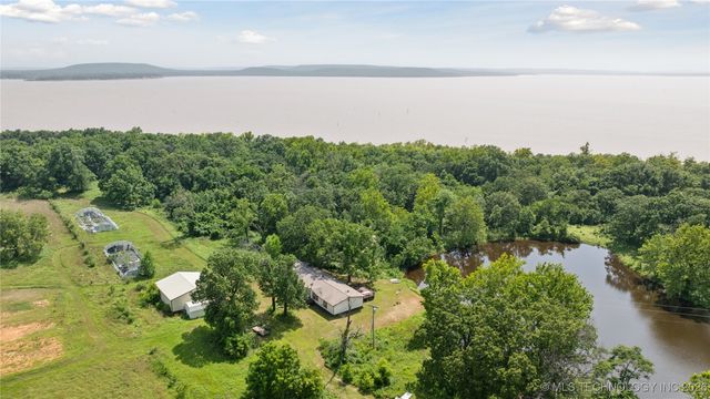 104500 S 4095 Road, Henryetta, OK 74437