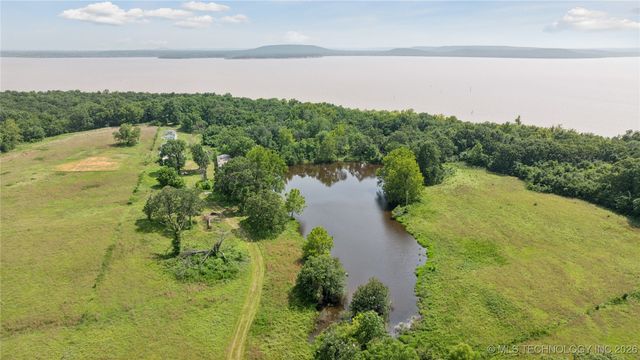 104500 S 4095 Road, Henryetta, OK 74437