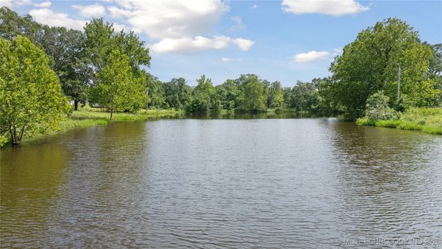 104500 S 4095 Road, Henryetta, OK 74437