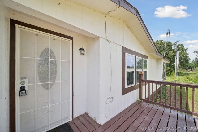 104500 S 4095 Road, Henryetta, OK 74437