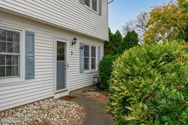 3 Lisa Drive, Hazlet, NJ 07730