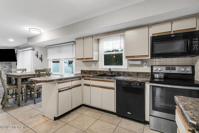 3 Lisa Drive, Hazlet, NJ 07730