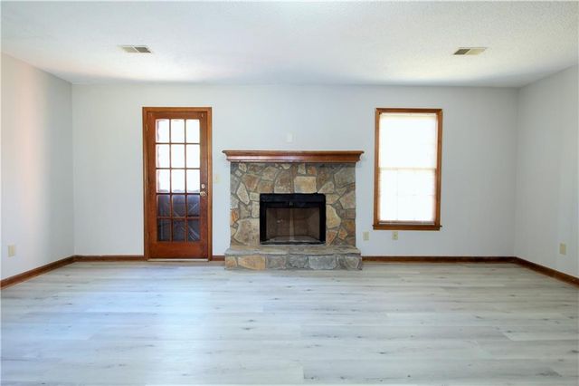 585 Wayside Drive, Lawrenceville, GA 30046