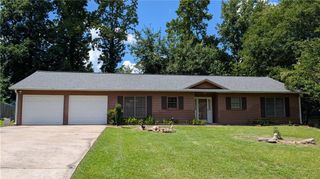 585 Wayside Drive, Lawrenceville, GA 30046