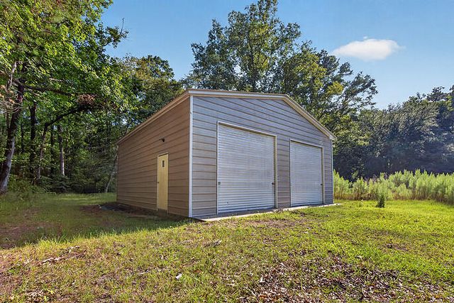 67 Freeman Lane, Round O, SC 29474