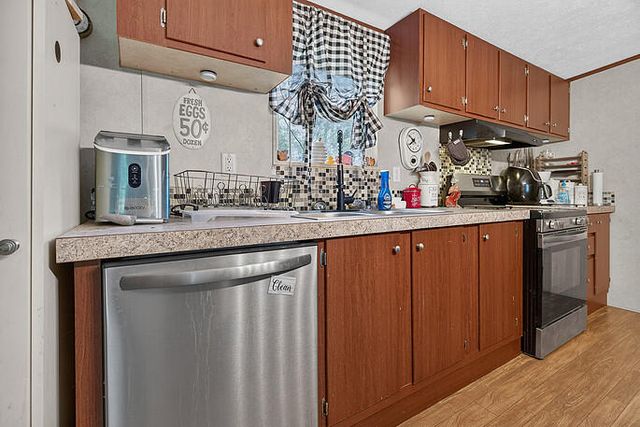 67 Freeman Lane, Round O, SC 29474