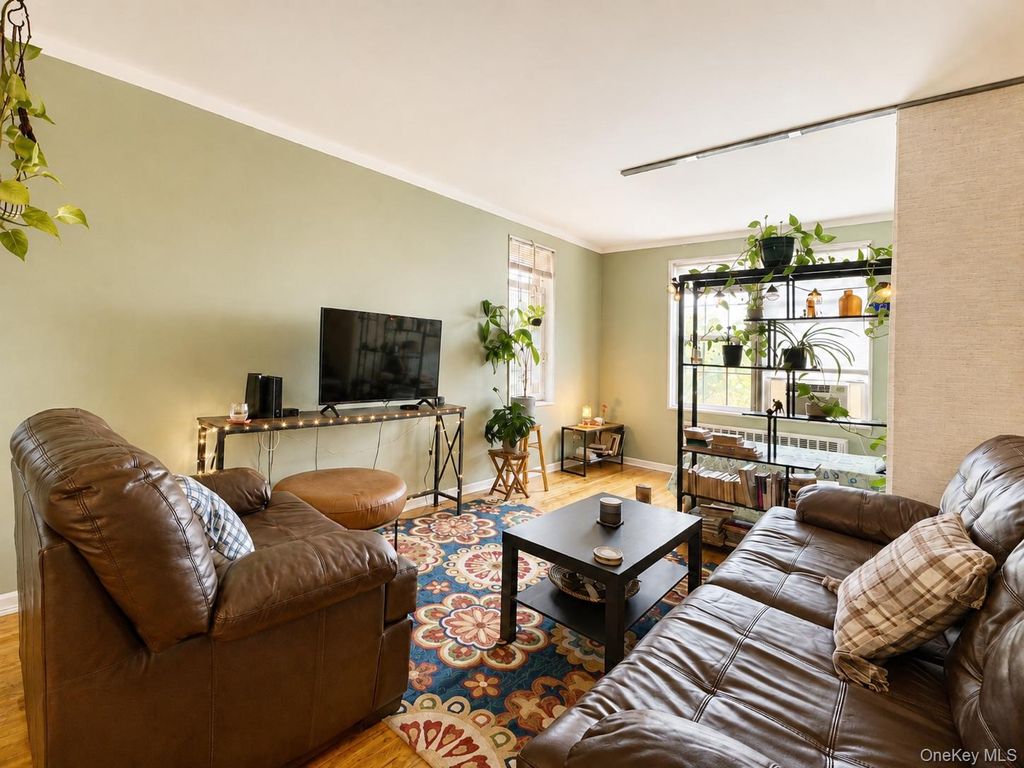 63-85 Woodhaven Boulevard 6C2, Rego Park, NY 11374 — photo 2