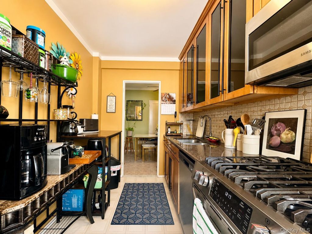 63-85 Woodhaven Boulevard 6C2, Rego Park, NY 11374 — photo 4