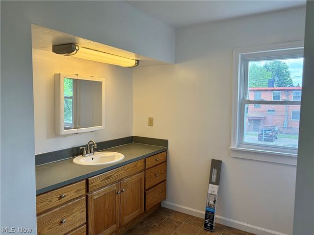 2334 15th Street NE, Canton, OH 44705
