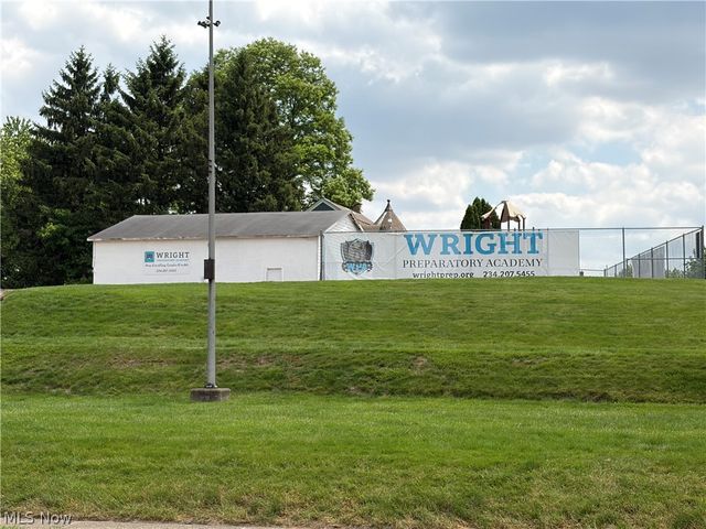 2334 15th Street NE, Canton, OH 44705
