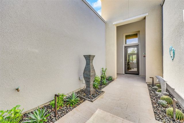 6091 Willow Rock Street, Las Vegas, NV 89135