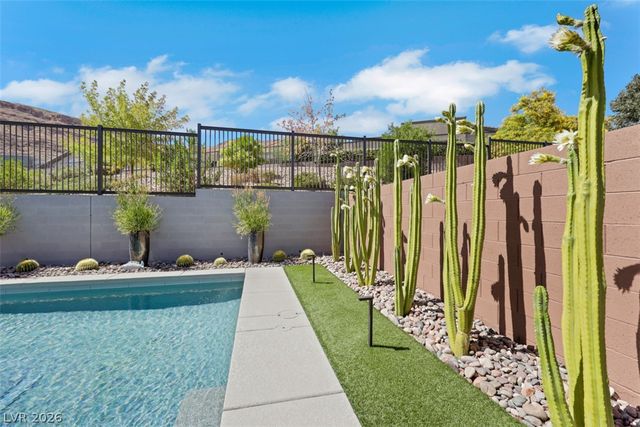 6091 Willow Rock Street, Las Vegas, NV 89135