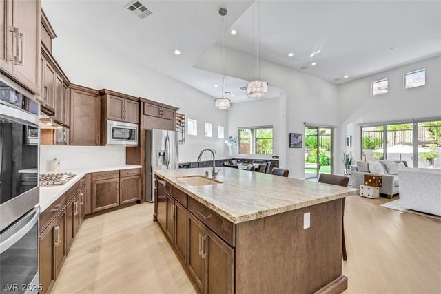 6091 Willow Rock Street, Las Vegas, NV 89135