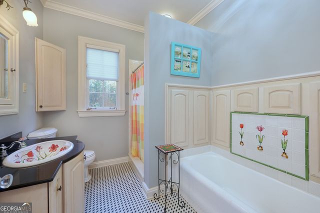 1007 4th Avenue, West Point, GA 31833