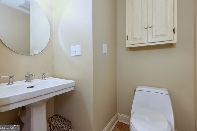 1007 4th Avenue, West Point, GA 31833