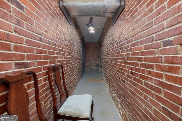 1007 4th Avenue, West Point, GA 31833