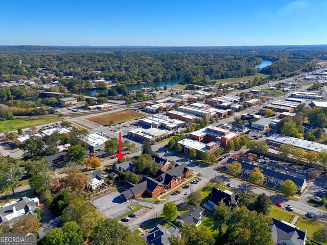 1007 4th Avenue, West Point, GA 31833