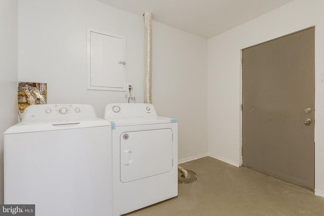 5004 ROANOKE PL, College Park, MD 20740
