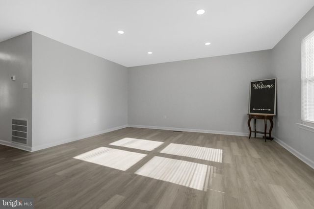 5004 ROANOKE PL, College Park, MD 20740