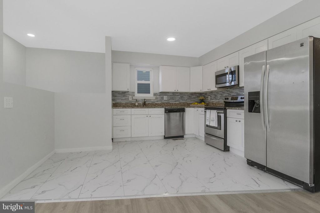 5004 ROANOKE PL, College Park, MD 20740