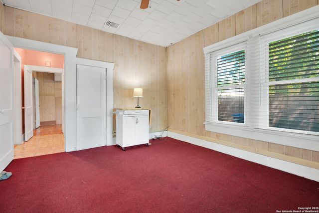 425 Essex, San Antonio, TX 78210