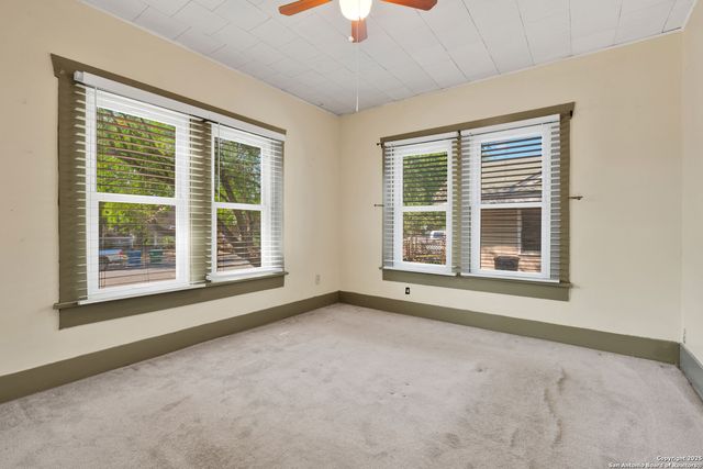 425 Essex, San Antonio, TX 78210