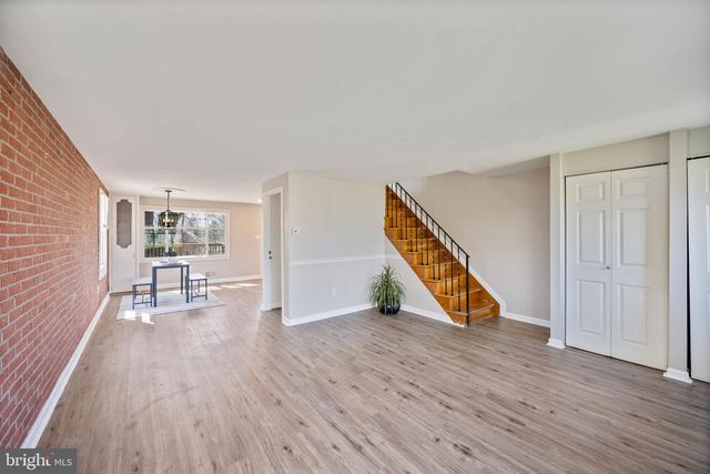 3225 RYERSON CIR, Baltimore, MD 21227