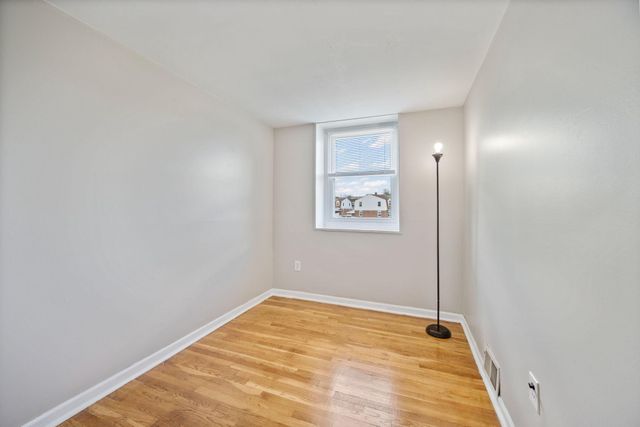 3225 RYERSON CIR, Baltimore, MD 21227