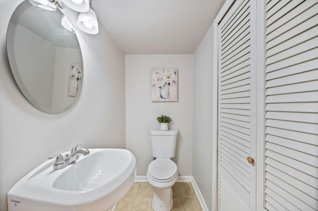 3225 RYERSON CIR, Baltimore, MD 21227