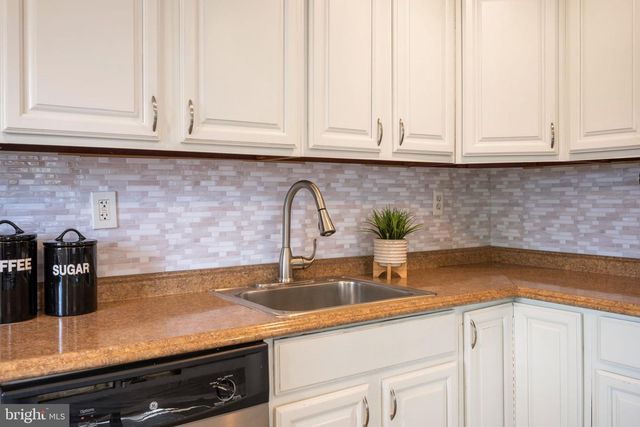 3225 RYERSON CIR, Baltimore, MD 21227