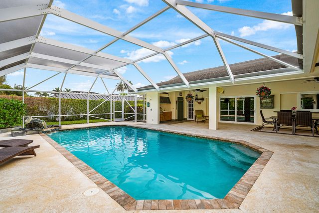 420 Muirfield Drive, Atlantis, FL 33462