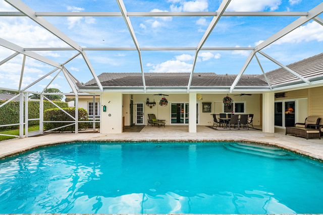 420 Muirfield Drive, Atlantis, FL 33462