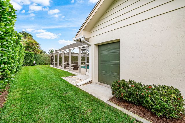 420 Muirfield Drive, Atlantis, FL 33462