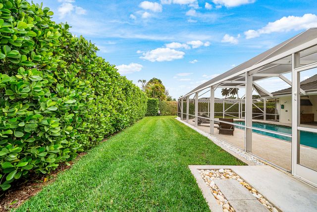 420 Muirfield Drive, Atlantis, FL 33462