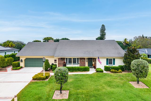 420 Muirfield Drive, Atlantis, FL 33462