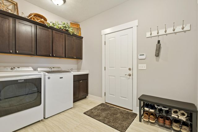 9456 Sassafras Trail, Portage, MI 49002