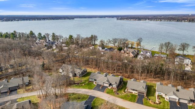 9456 Sassafras Trail, Portage, MI 49002