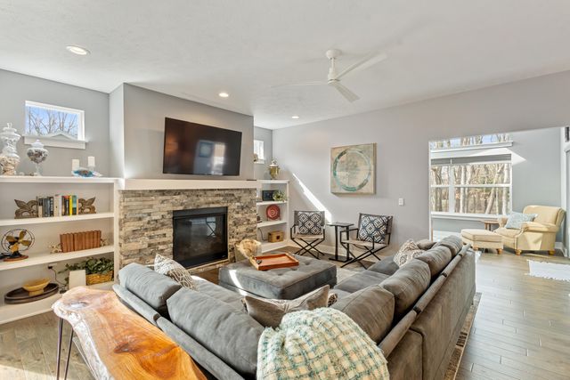 9456 Sassafras Trail, Portage, MI 49002