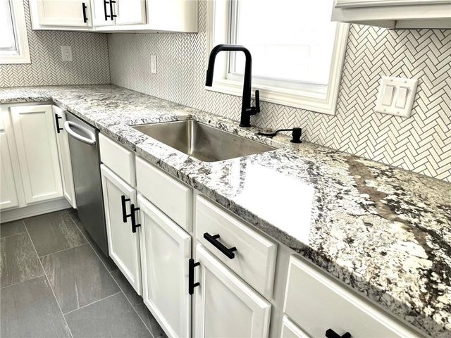 731 S Poplar Street, Ottawa, KS 66067