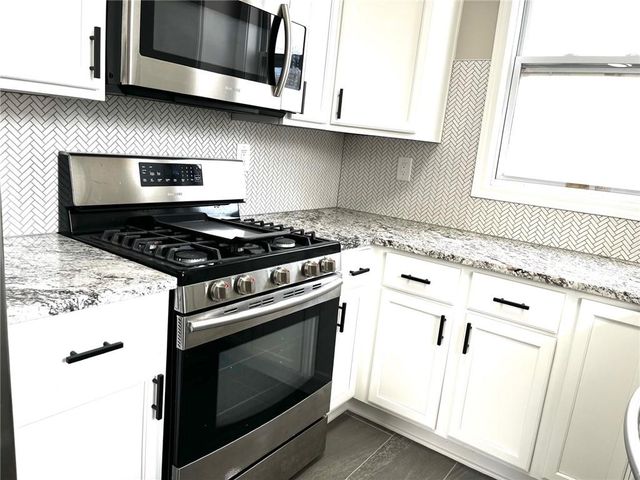 731 S Poplar Street, Ottawa, KS 66067