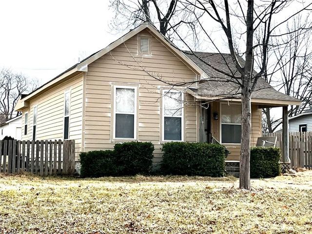 731 S Poplar Street, Ottawa, KS 66067