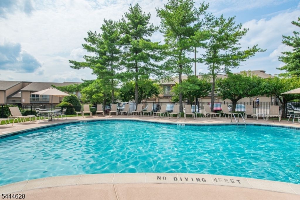 71 Colton Cir 71, West Orange Twp., NJ 07052