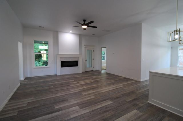 132 Mountain Laurel Way, Noble, OK 73068