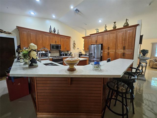 197 NW 113th Way, Coral Springs, FL 33071