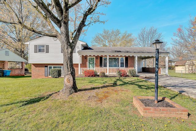 2458 Bermuda RD, Roanoke, VA 24017