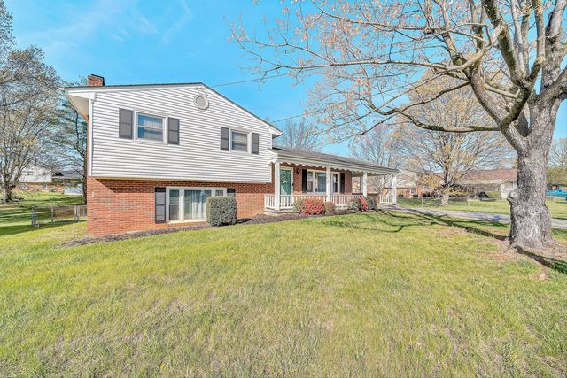 2458 Bermuda RD, Roanoke, VA 24017