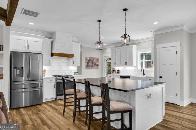 1025 Dewey Road, Statham, GA 30666
