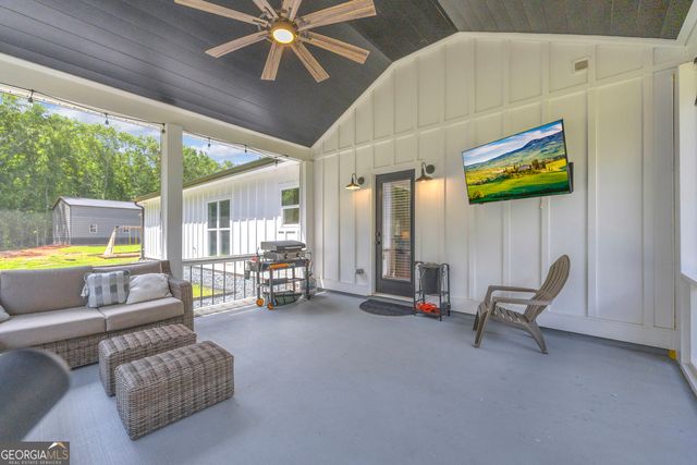 1025 Dewey Road, Statham, GA 30666